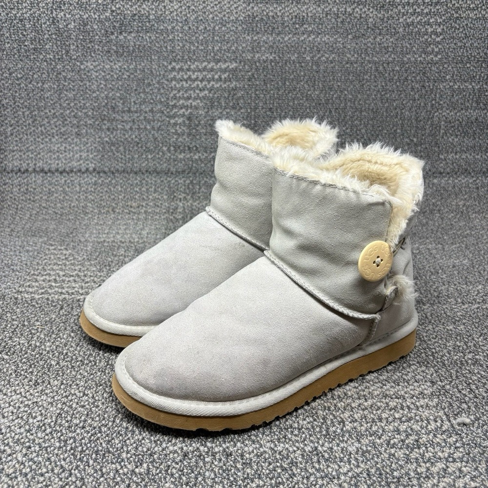 UGG Bailey Button Mini 3352 Women's Size 8 Gray Suede Sheepskin Boots